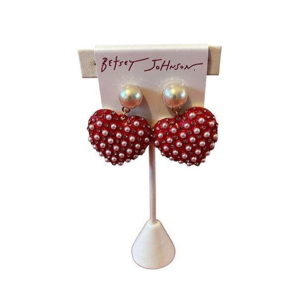 Betsey Johnson Red Enamel & Faux Pearl Heart Dangle Drop Earrings. - Picture 1 of 7